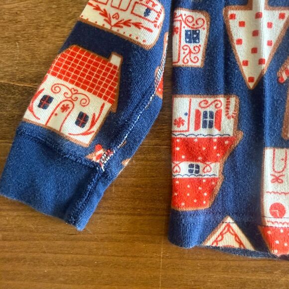 Hanna Andersson Gingerbread Village Pajama Set Youth 10 - Picture 4 of 9